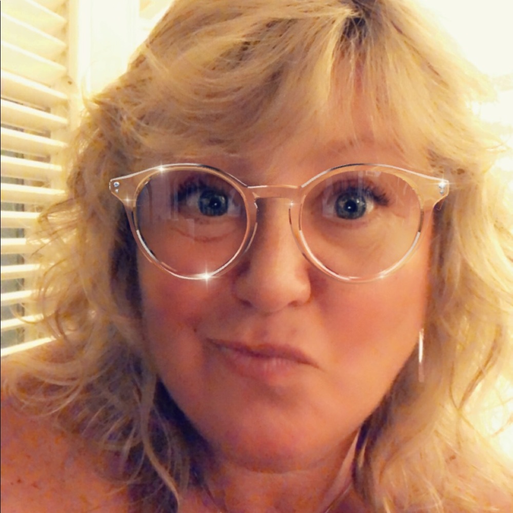 Meet your Posher, Stacey